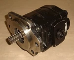 Parker 3089110272 Hydraulic Gear Pump 7/8" - 13T Spine Shaft New. Fixed Price $900.00.